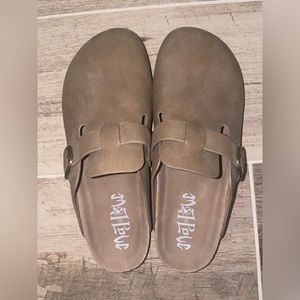 look alike birkenstock boston’s